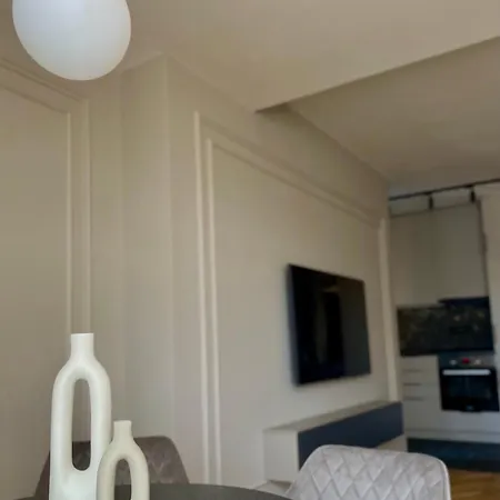 Center #9 Apartment *